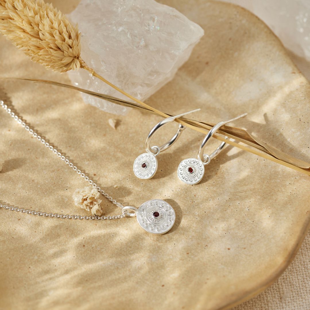 Athena Granat Hoops Silber