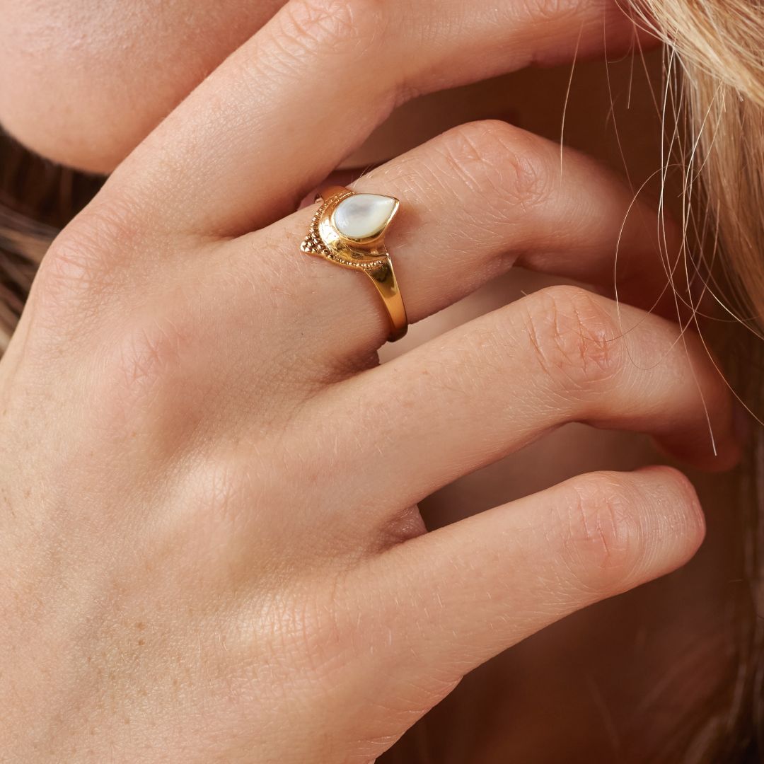Moana Perlmutt Ring Golden