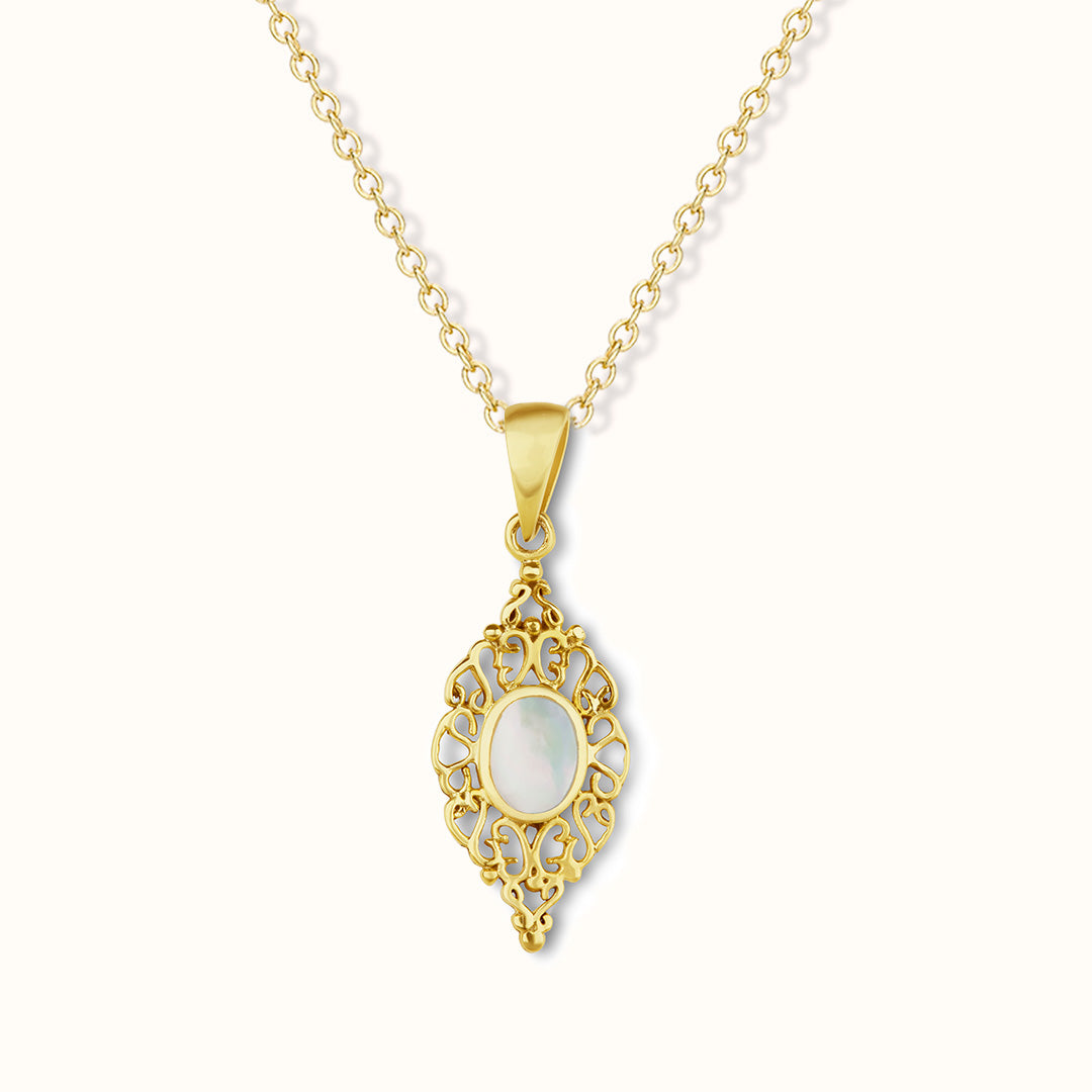 Sahara Weißes Perlmutt Charm Golden