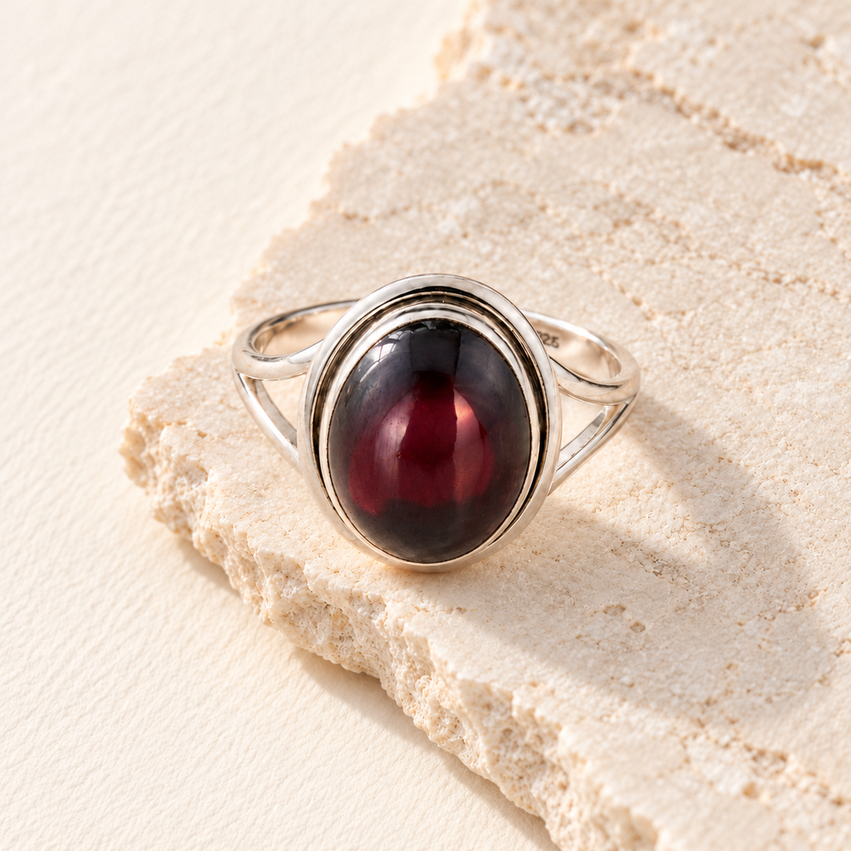 Aylin Granat Ring Silber