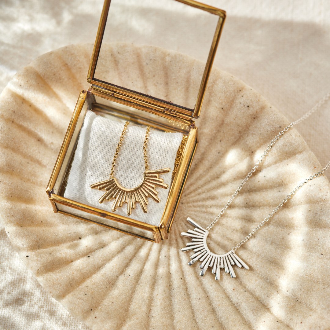 Solis Kette Golden