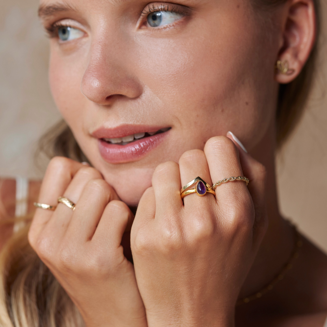 Agua Amethyst Ring Golden