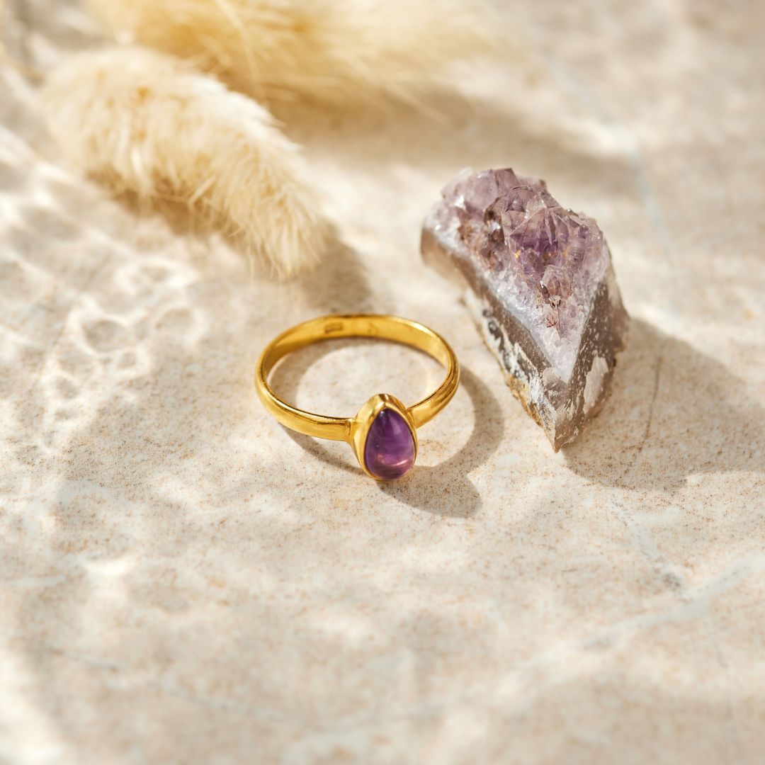 Agua Amethyst Ring Golden