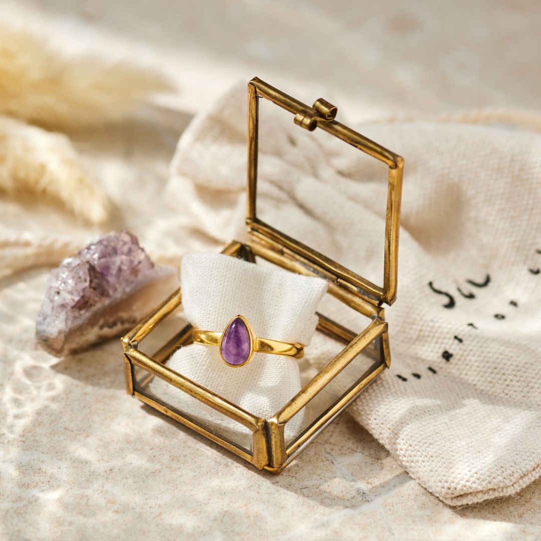 Agua Amethyst Ring Golden
