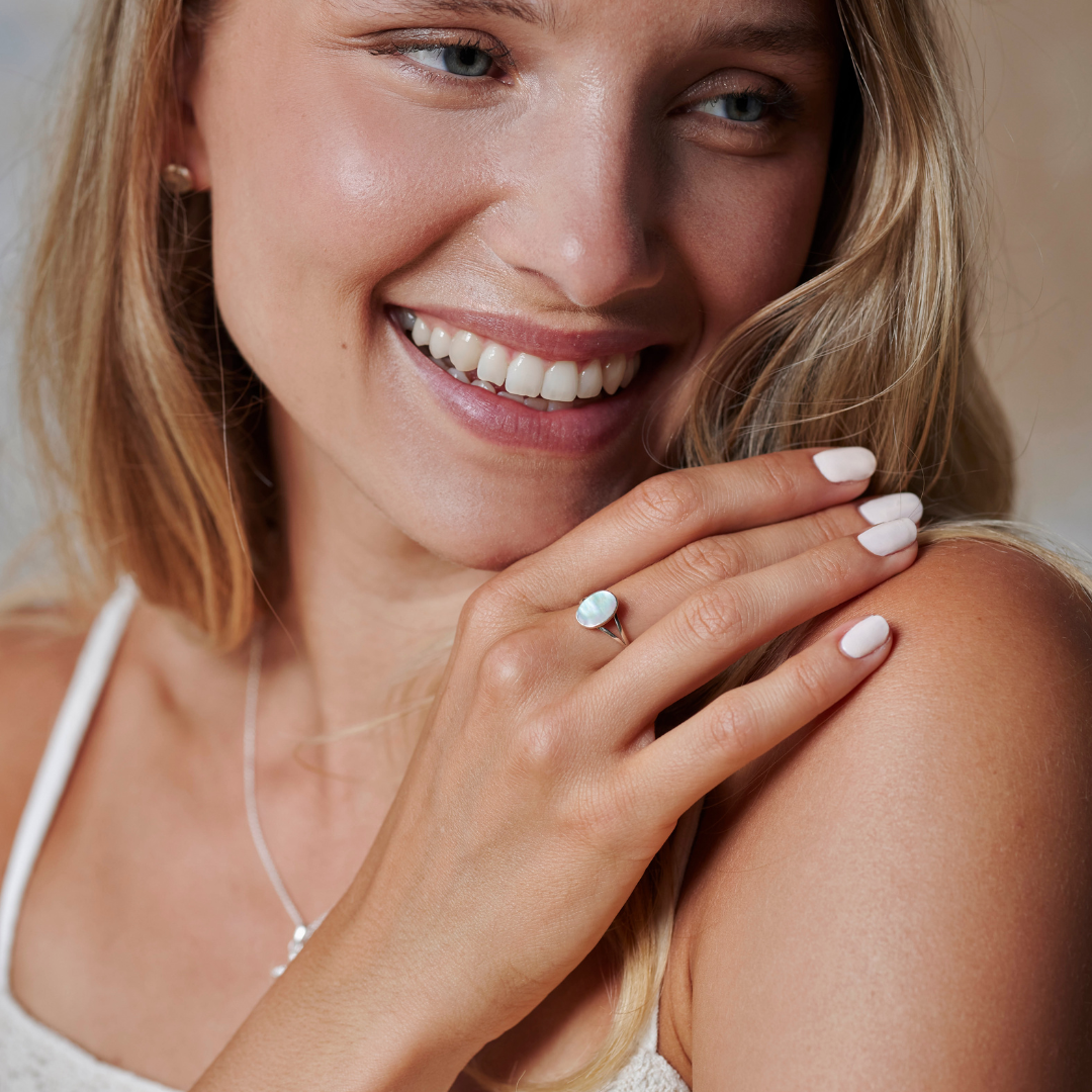 Aries Weißes Perlmutt Ring Silber