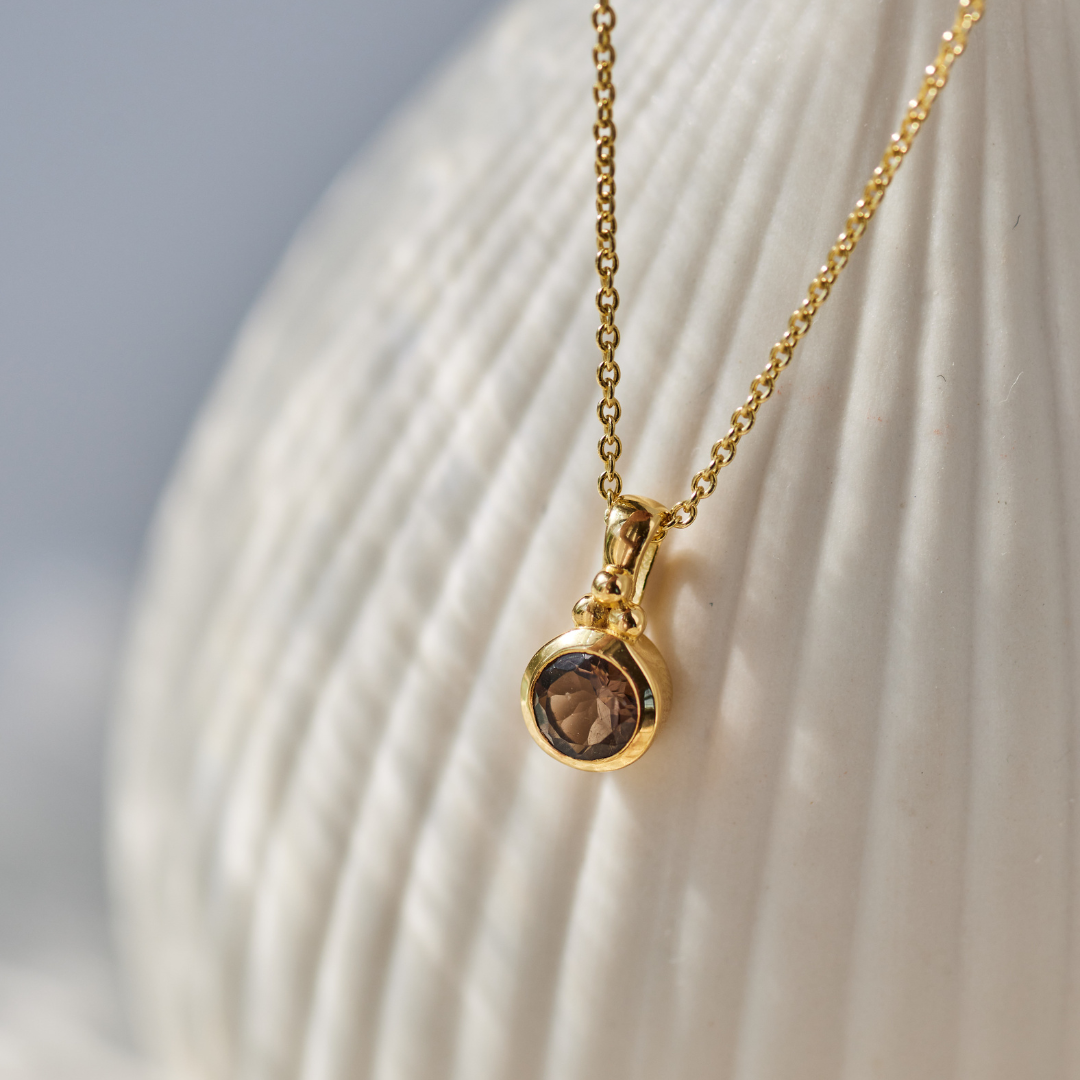 Ava Rauchquarz Charm Golden