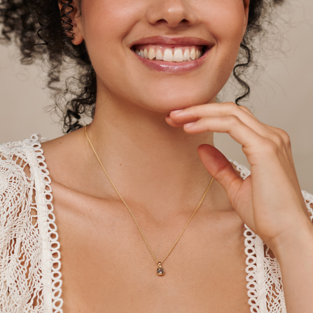 Ava Rauchquarz Charm Golden