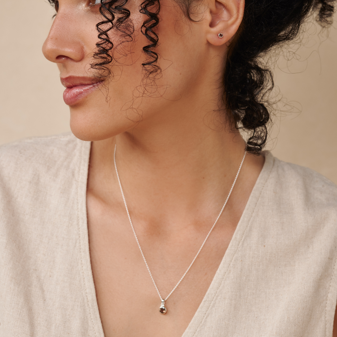 Ava Rauchquarz Charm Silber