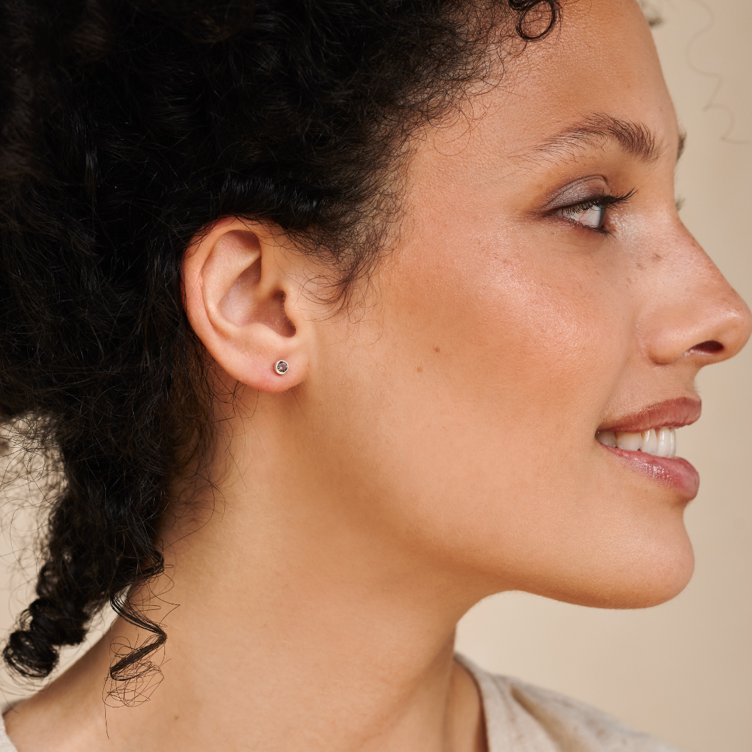 Ava Rauchquarz Ohrstecker Silber