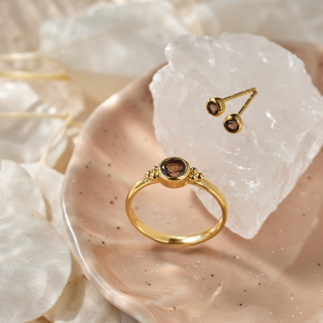 Ava Rauchquarz Ring Golden