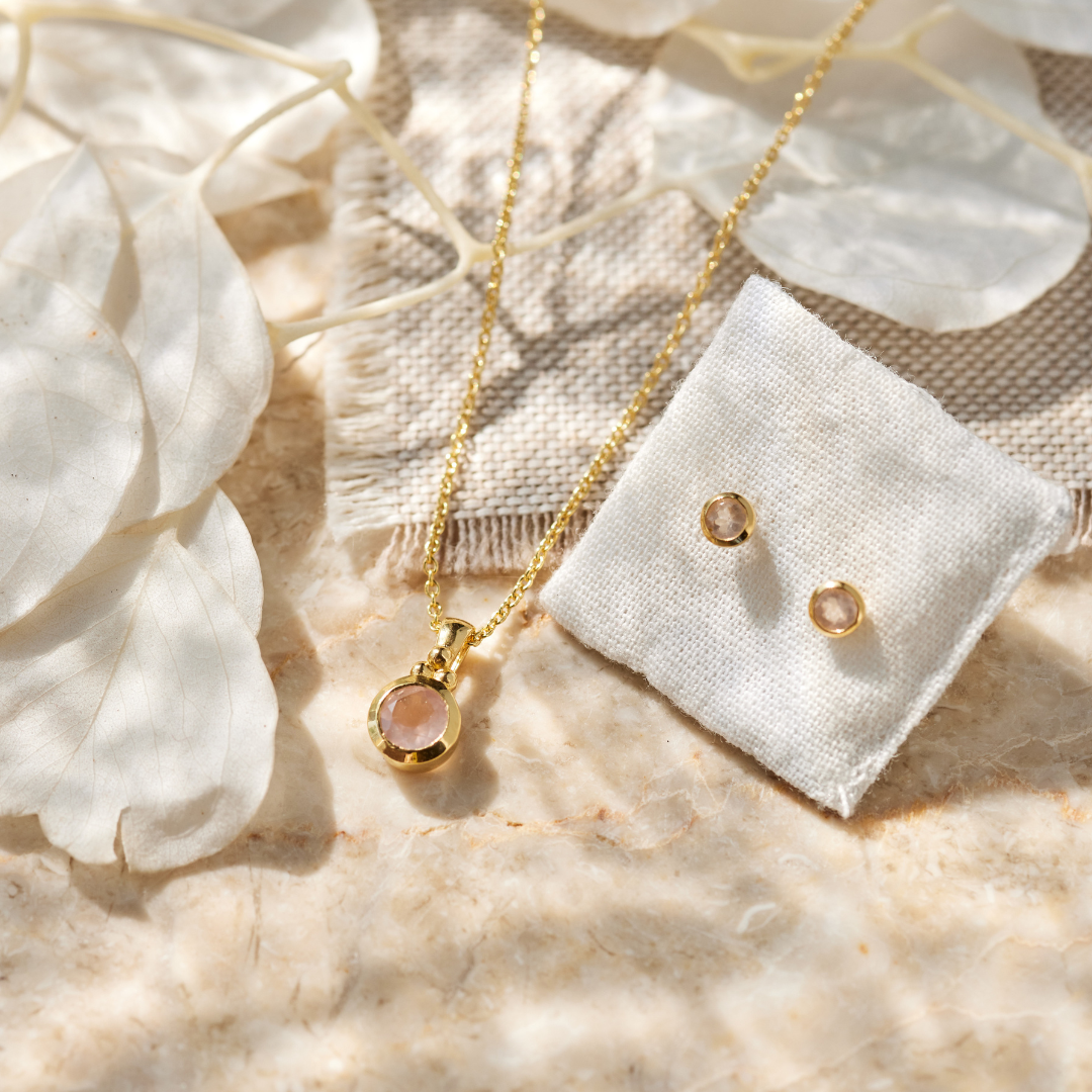 Ava Rosenquarz Charm Golden