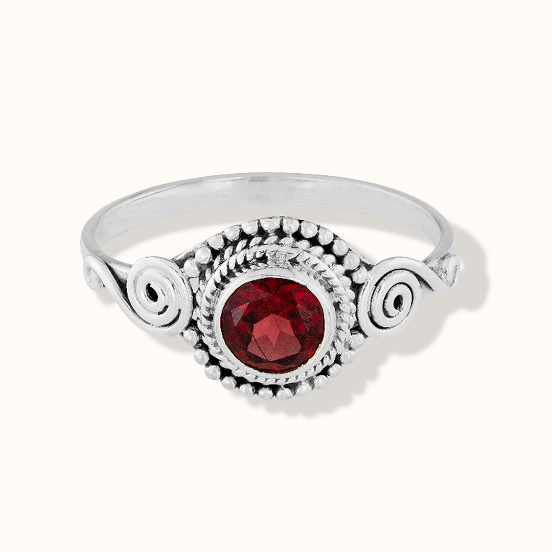 Dara Granat Ring Silber