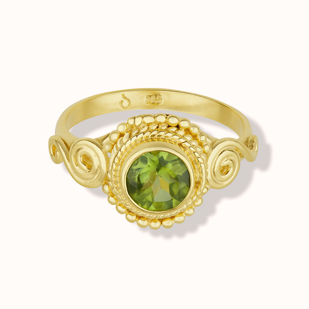 Dara Peridot Ring Golden
