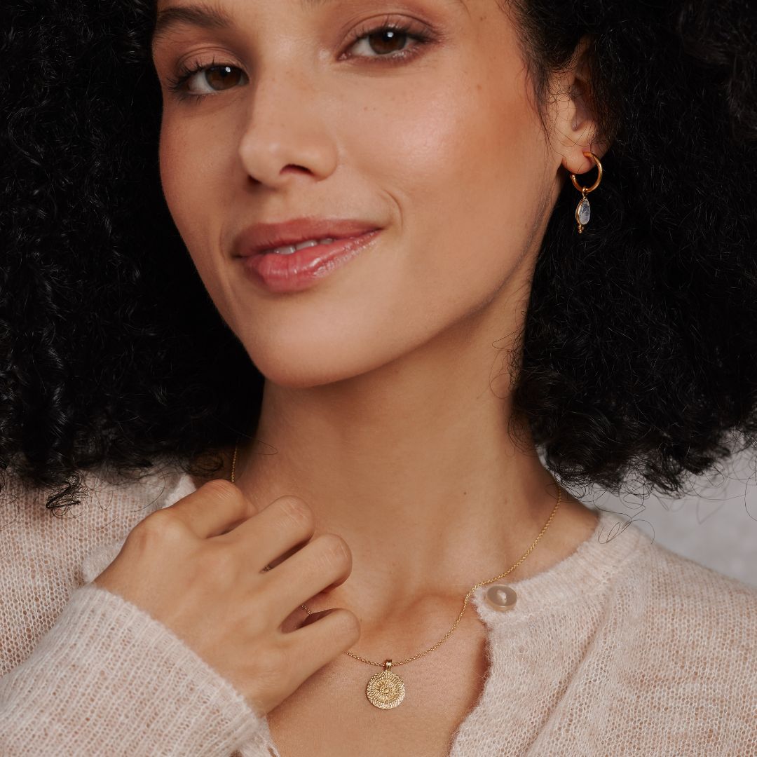 Delilah Charm Golden