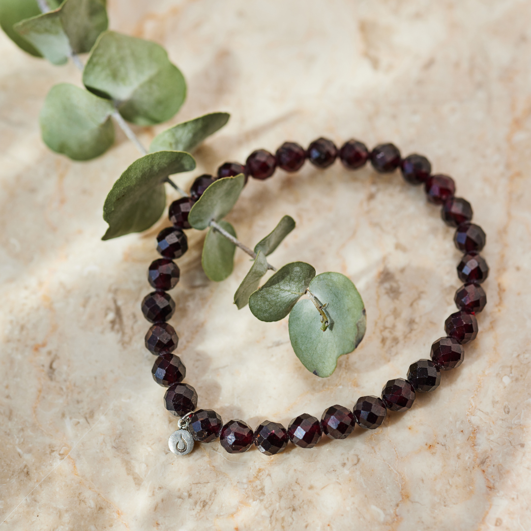 ENDURANCE Granat Armband