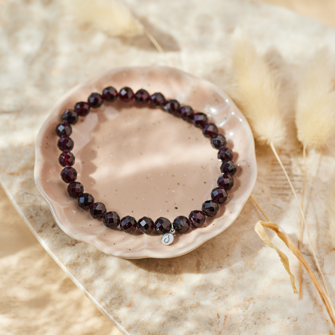 ENDURANCE Granat Armband