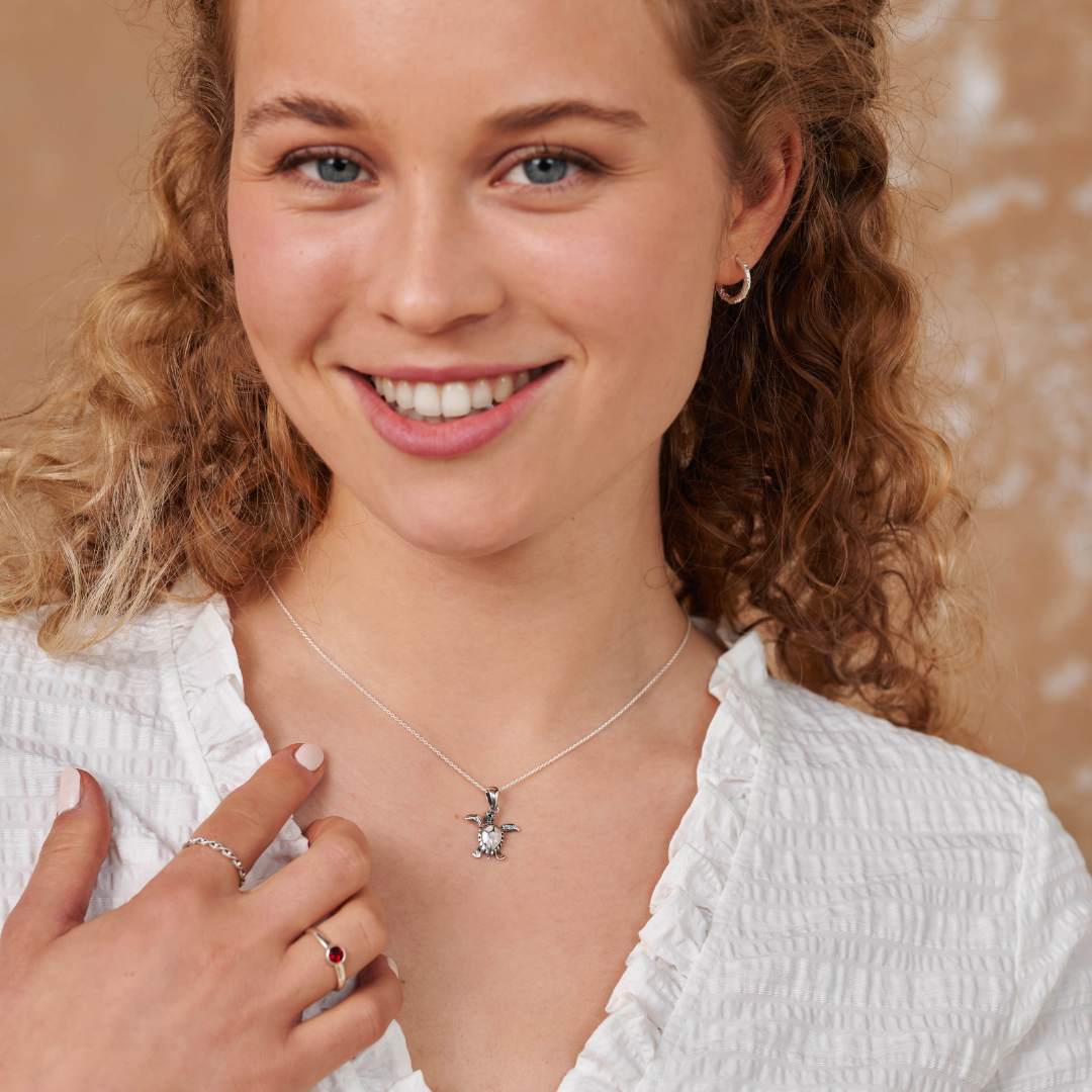 Esme Perlmutt Charm Silber