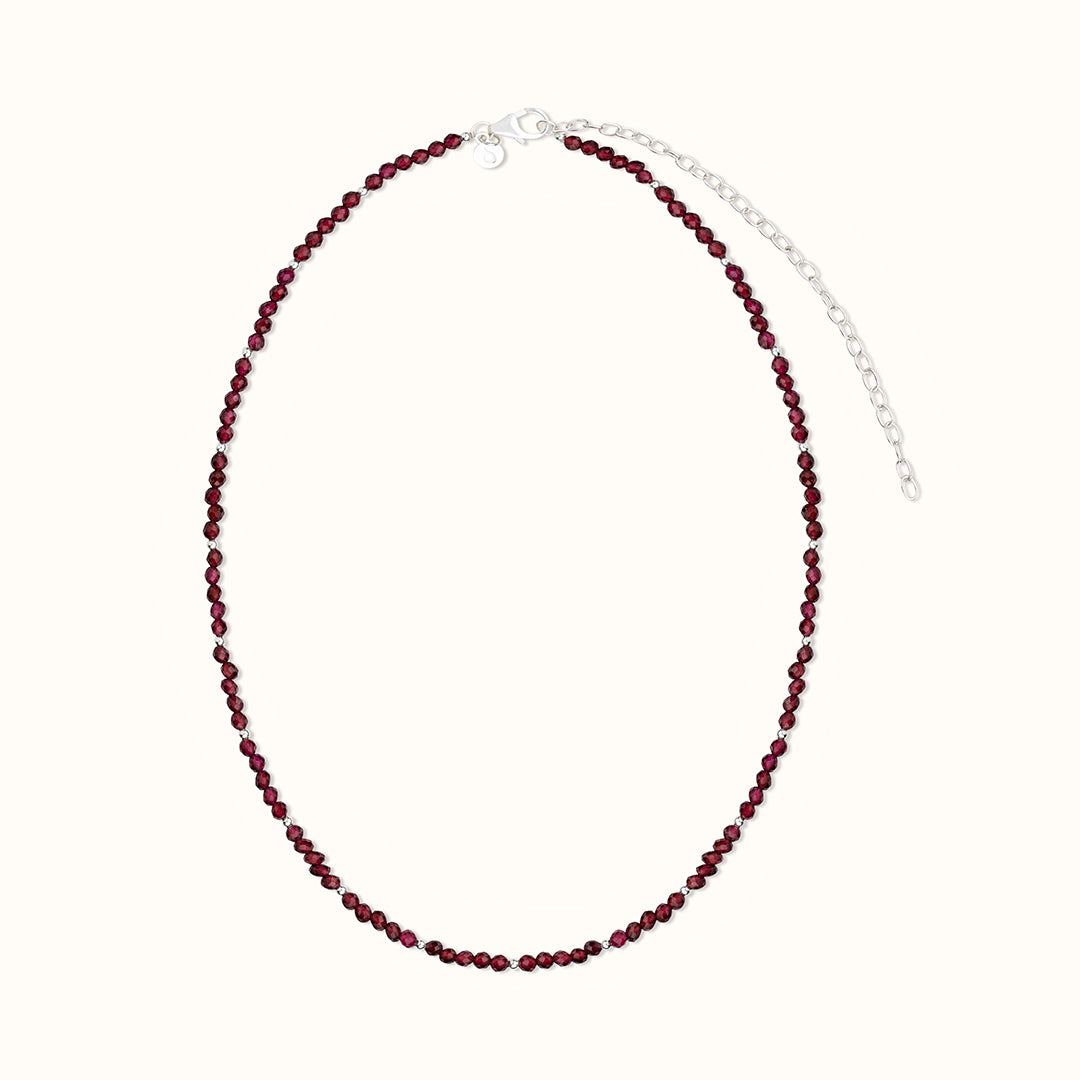 "Graceful. Grounded. Powerful" Granat Kette Silber