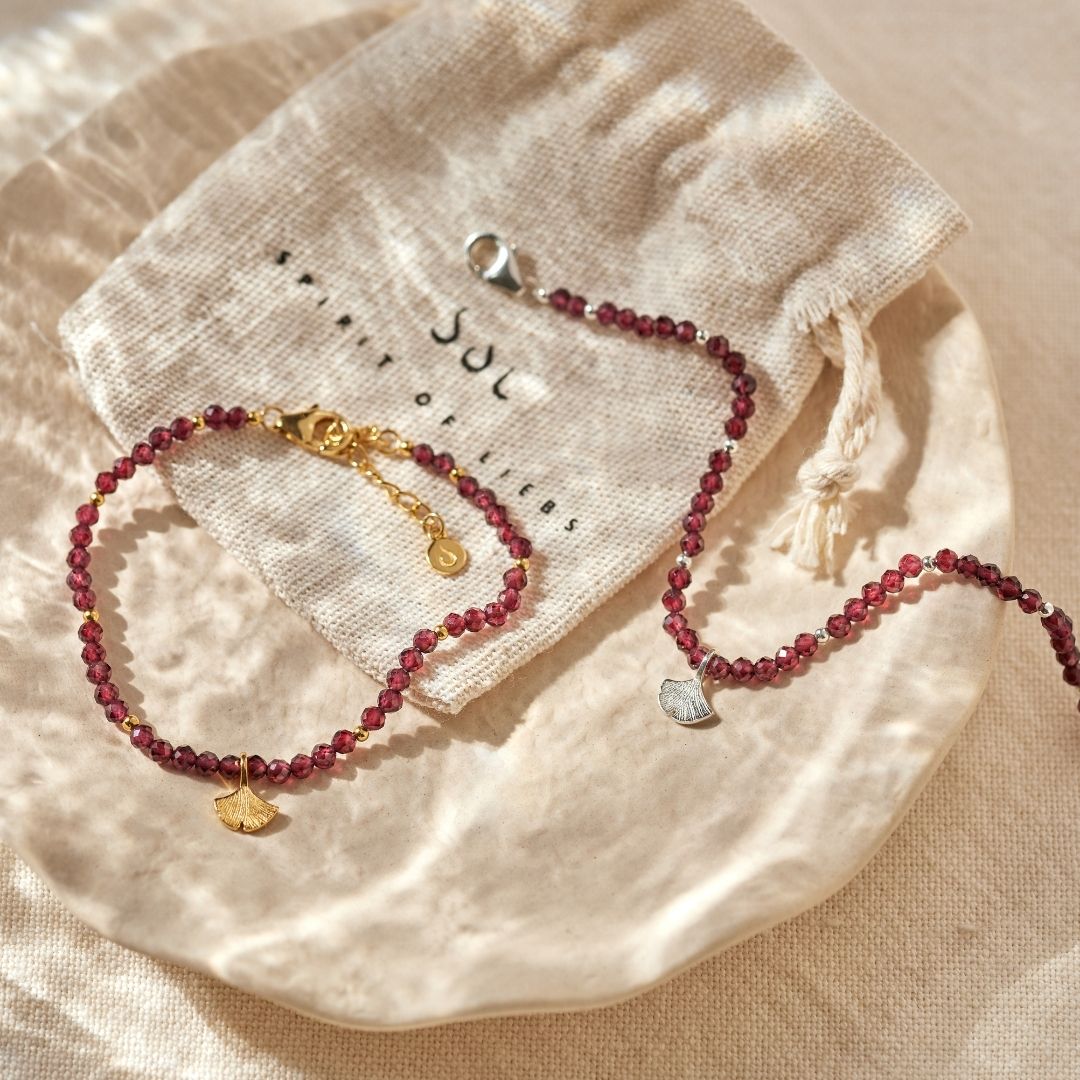 "Graceful. Grounded. Powerful" Ginkgo Armband Silber