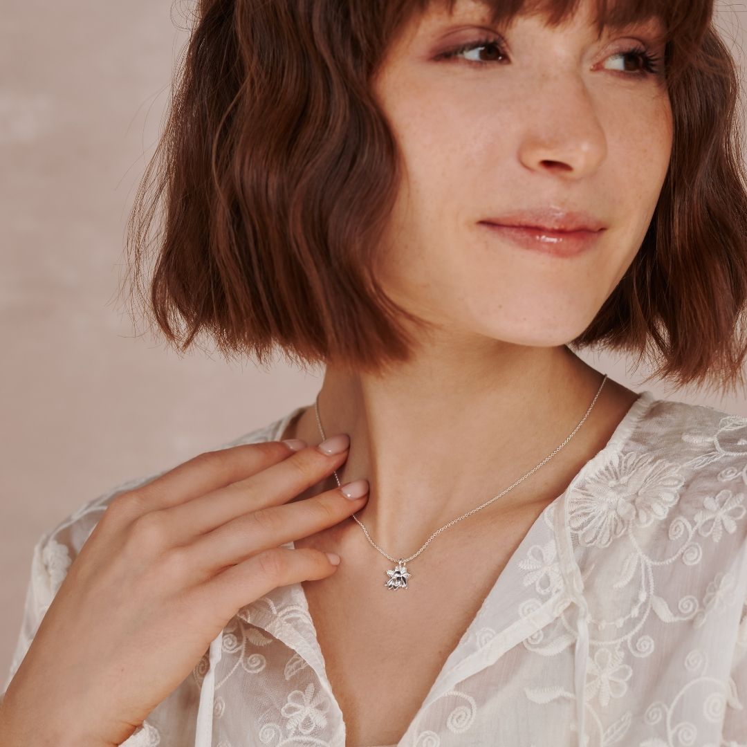 "I can and I will" Lotus Charm Silber