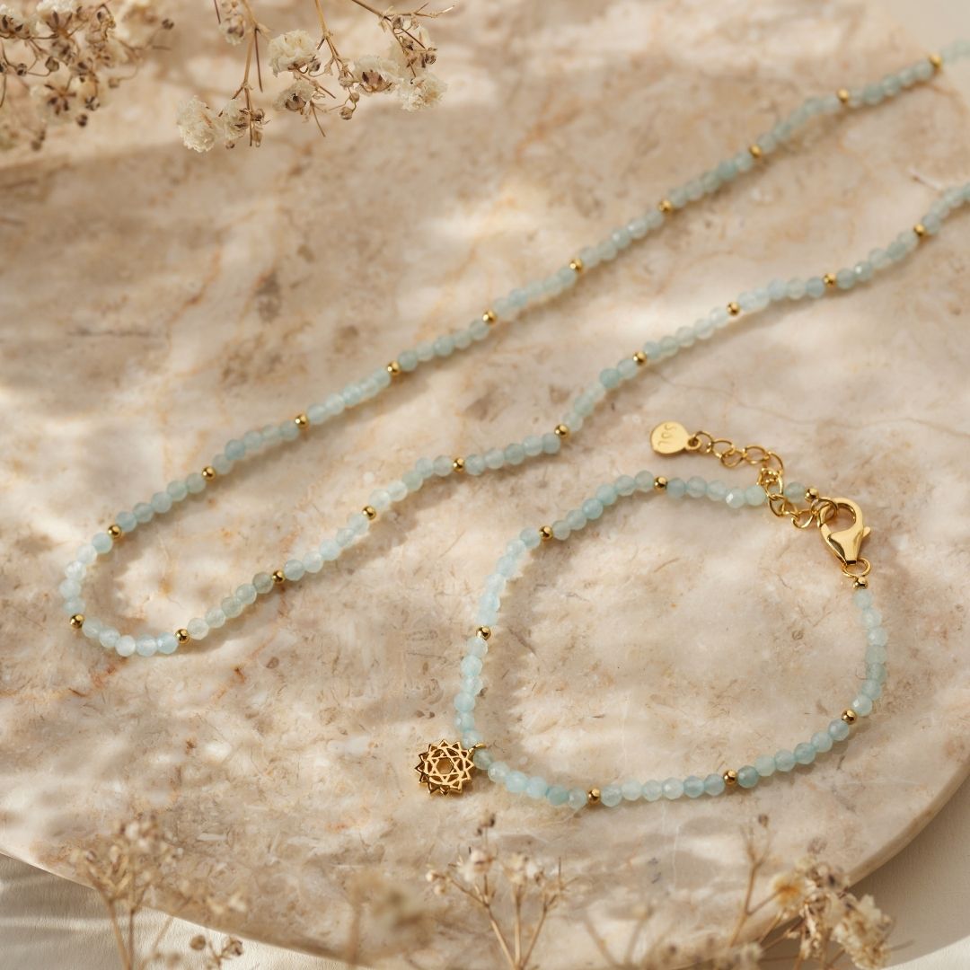 "I embrace serenity" Aquamarin Kette Golden