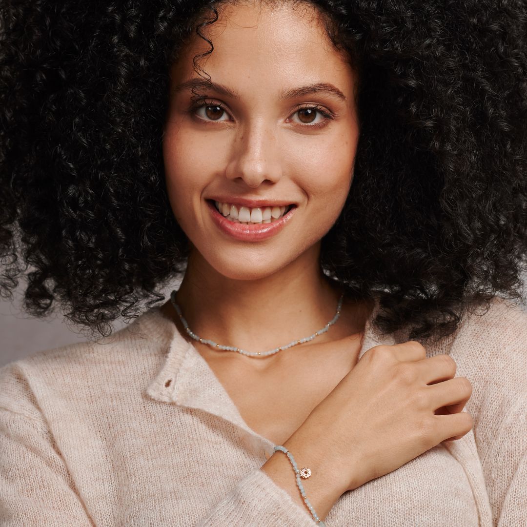 "I embrace serenity" Aquamarin Kette Golden