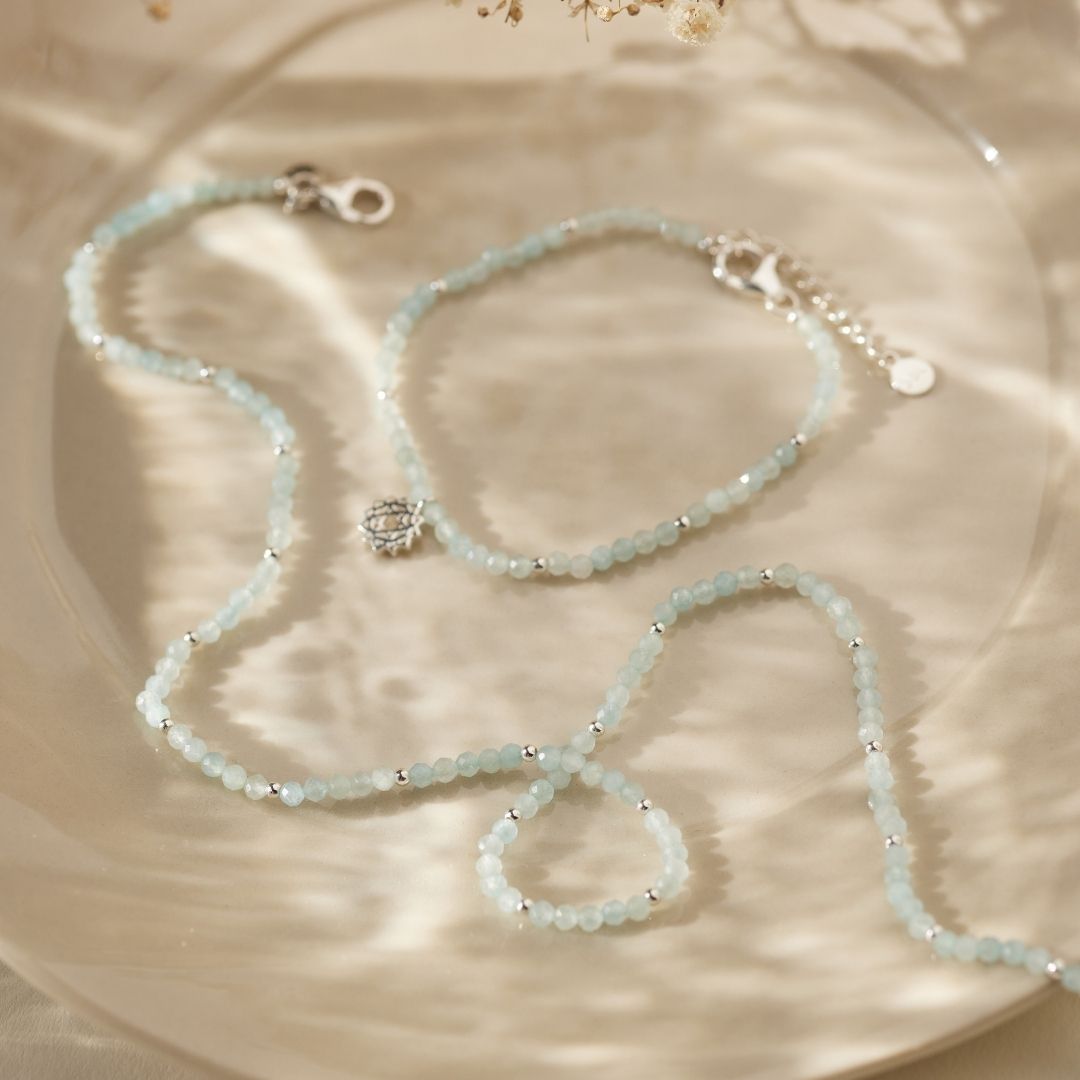 "I embrace serenity" Aquamarin Kette Silber