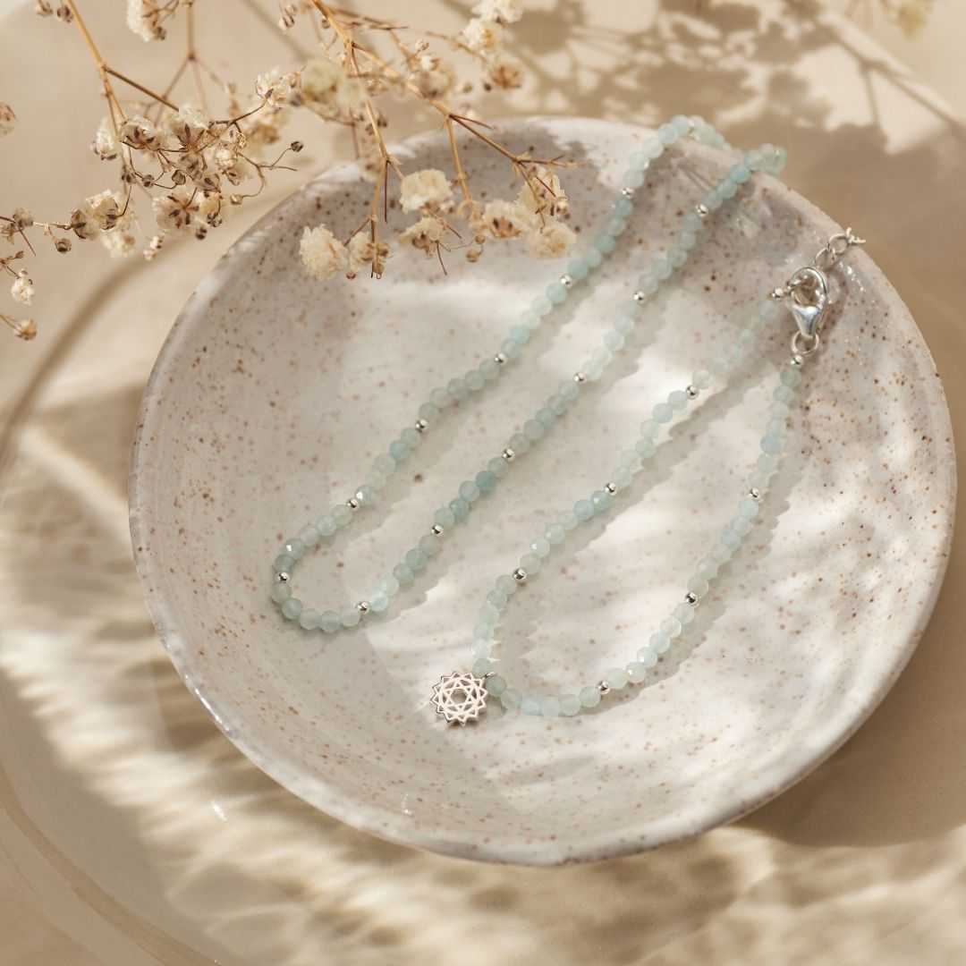 "I embrace serenity" Aquamarin Kette Silber
