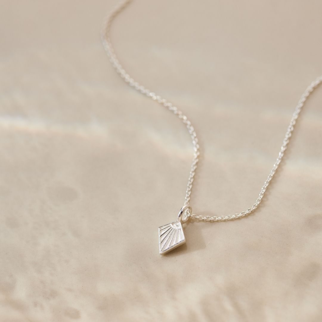 "I feel alive" Charm Silber