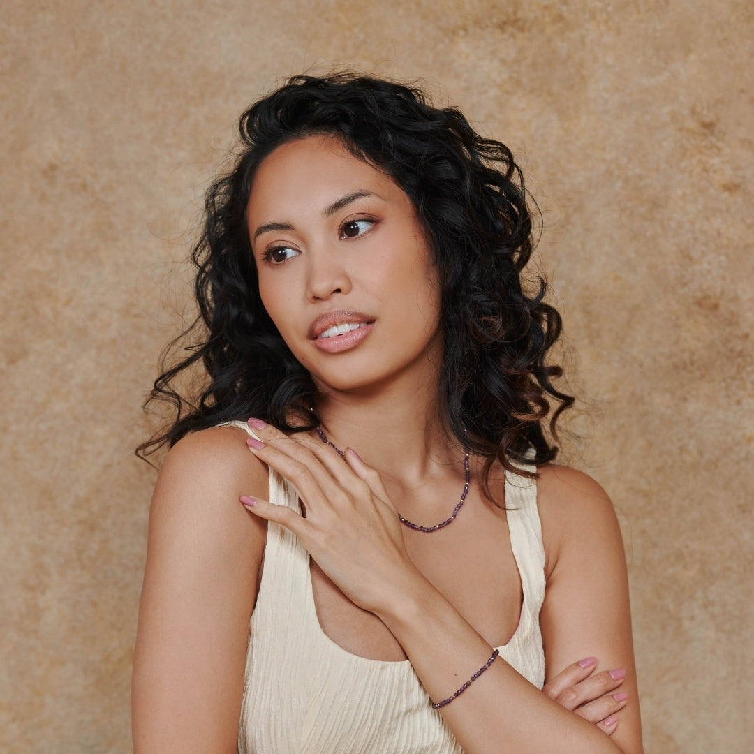 "Own Your Light" Amethyst Kette Golden (Weltfrauentag Limited Edition)