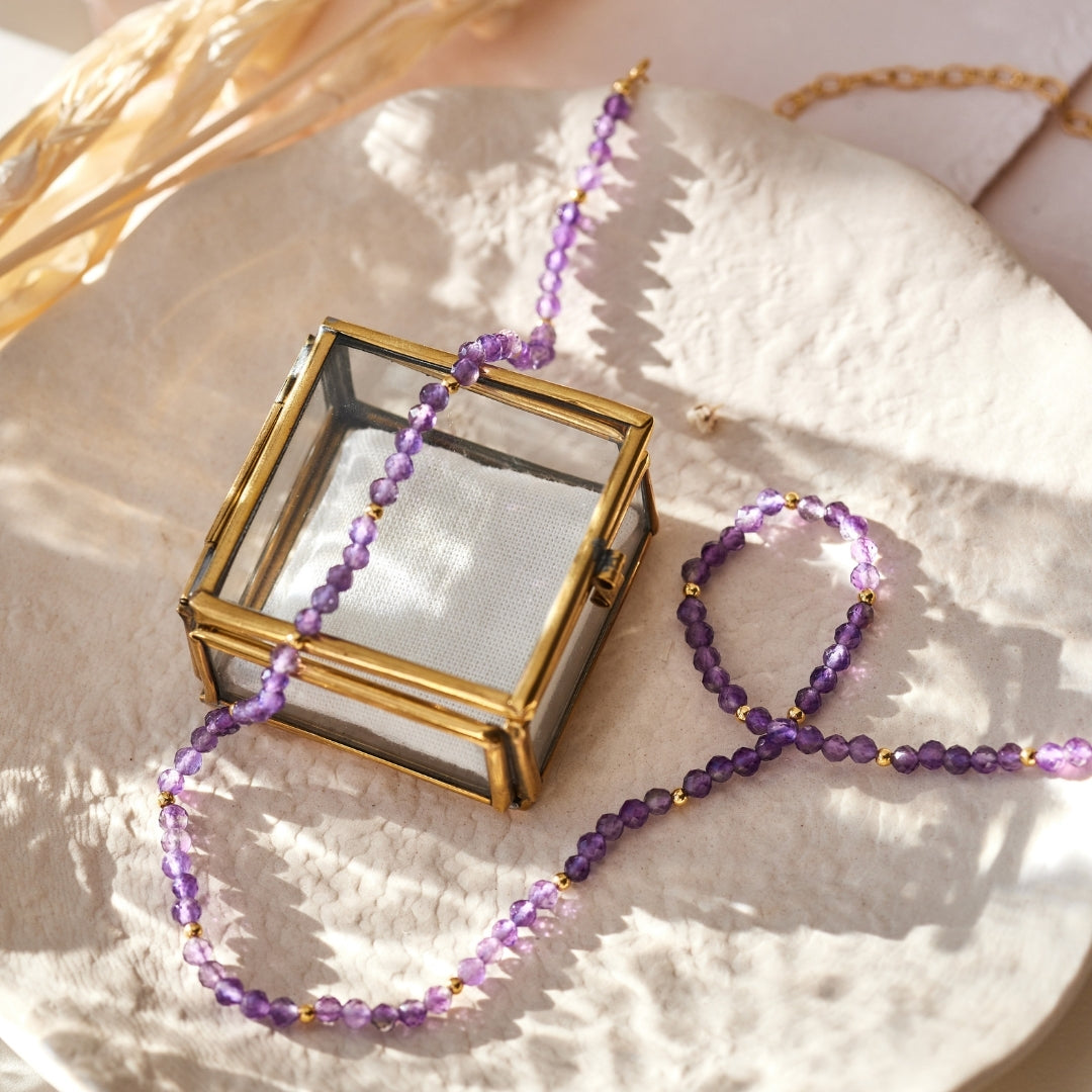 "Own Your Light" Amethyst Kette Golden (Weltfrauentag Limited Edition)