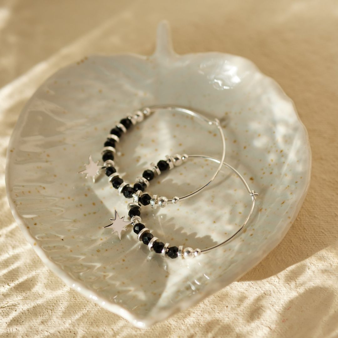 "I feel protected" Onyx Hoops Silber