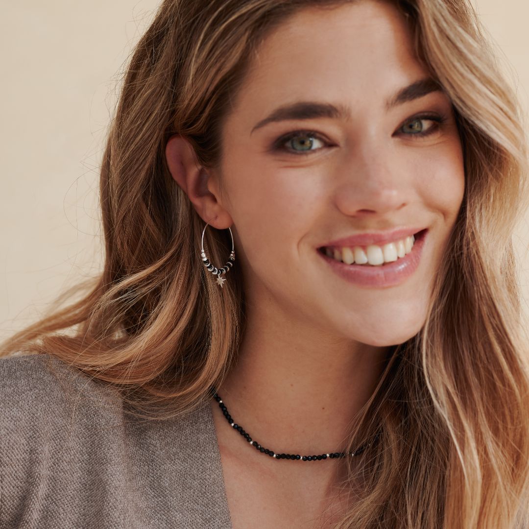 "I feel protected" Onyx Hoops Silber