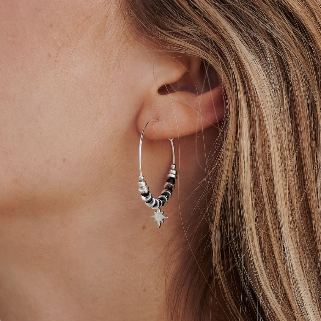 "I feel protected" Onyx Hoops Silber