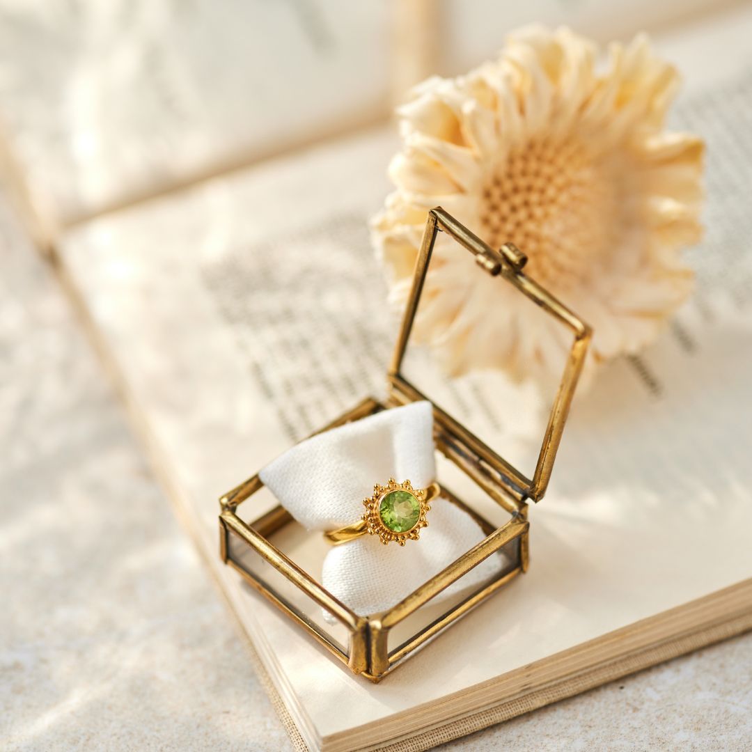 Indische Sonne Peridot Ring Golden