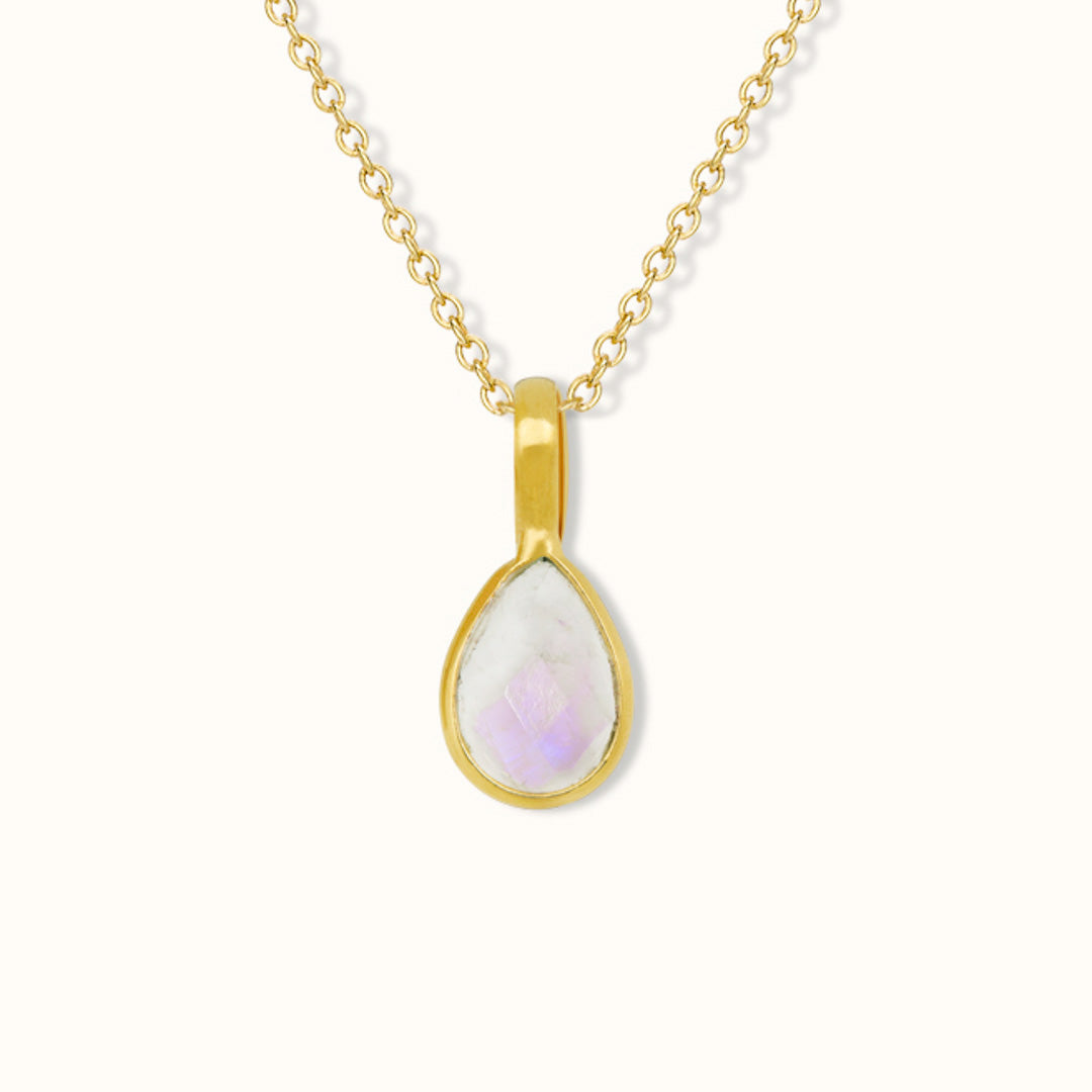 Jungfrau Mondstein Charm Golden