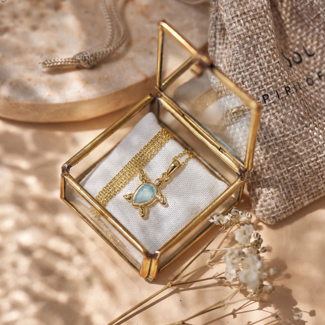 Kassiopeia Aquamarin Charm Golden (Limited Edition)