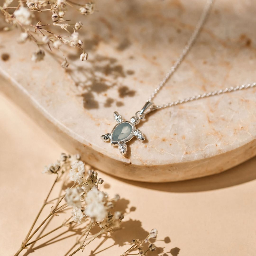 Kassiopeia Aquamarin Charm Silber (Limited Edition)