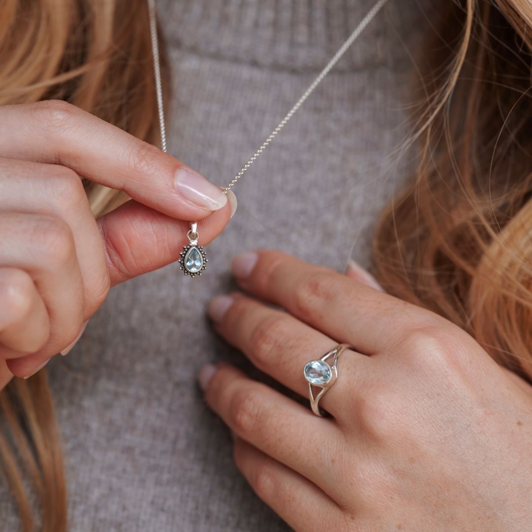 Lina Topas Charm Silber