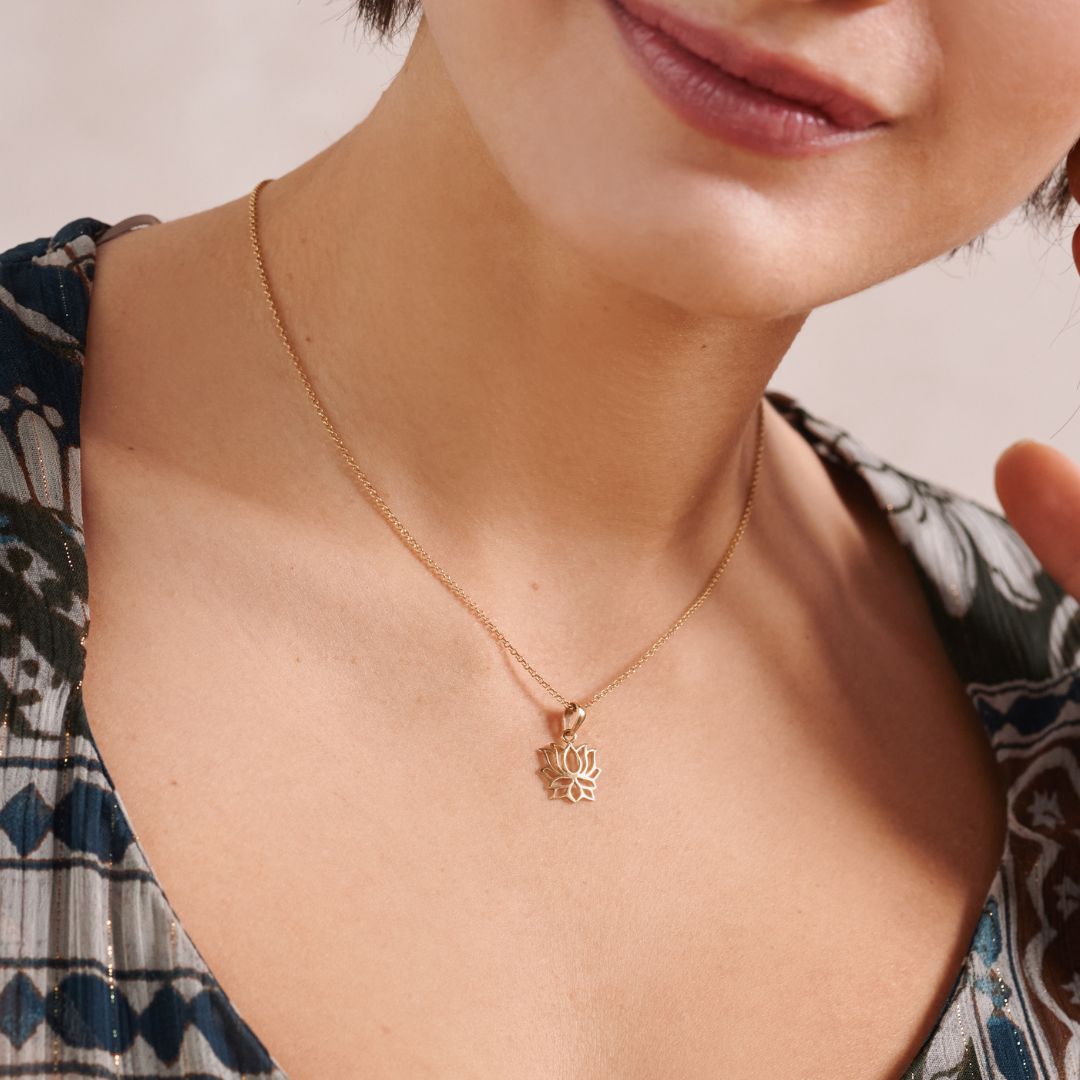 Lotus Charm Golden