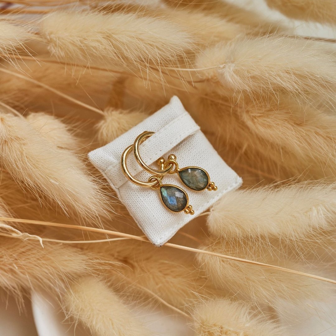 Luna Labradorit Hoops Golden