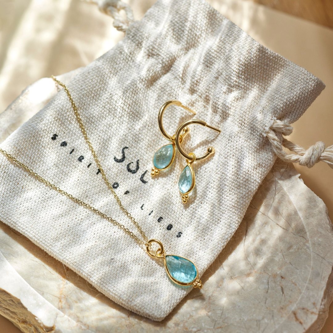 Luna Topas Hoops Golden