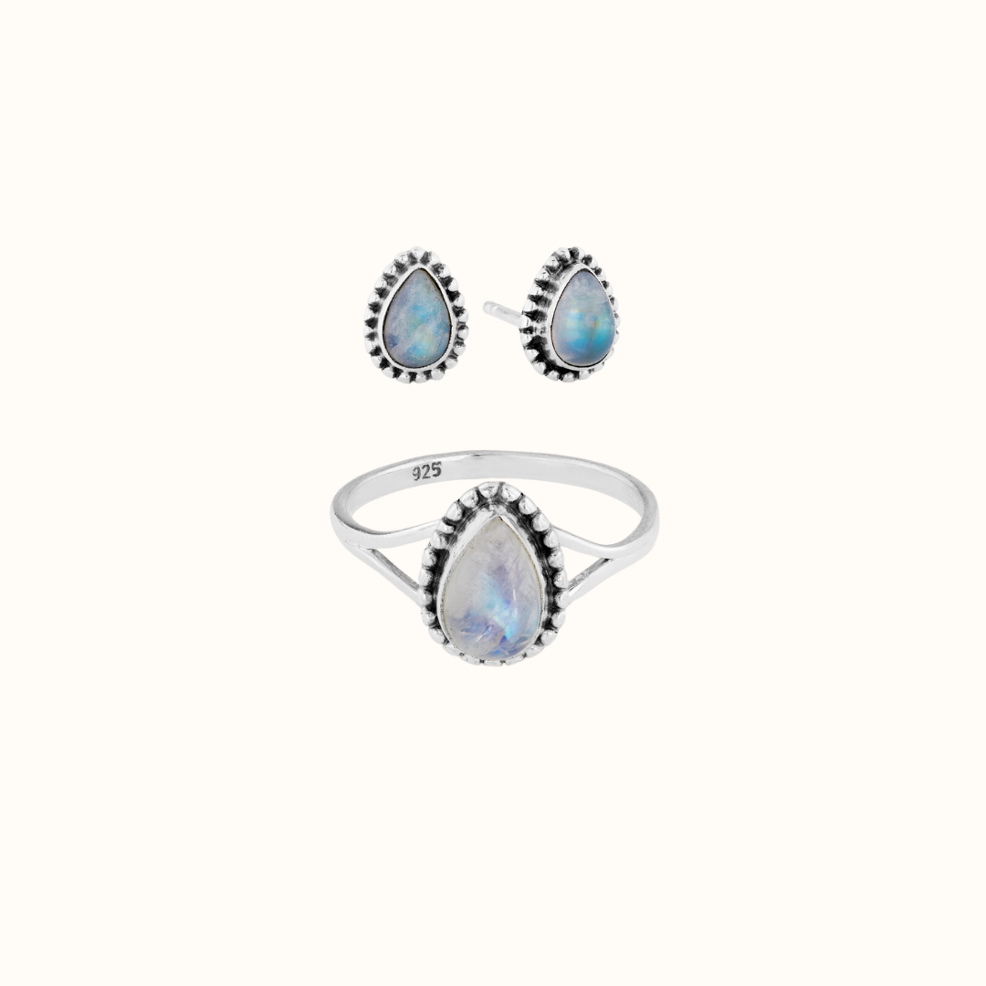 Maris Ohrstecker und Ring Silber Set