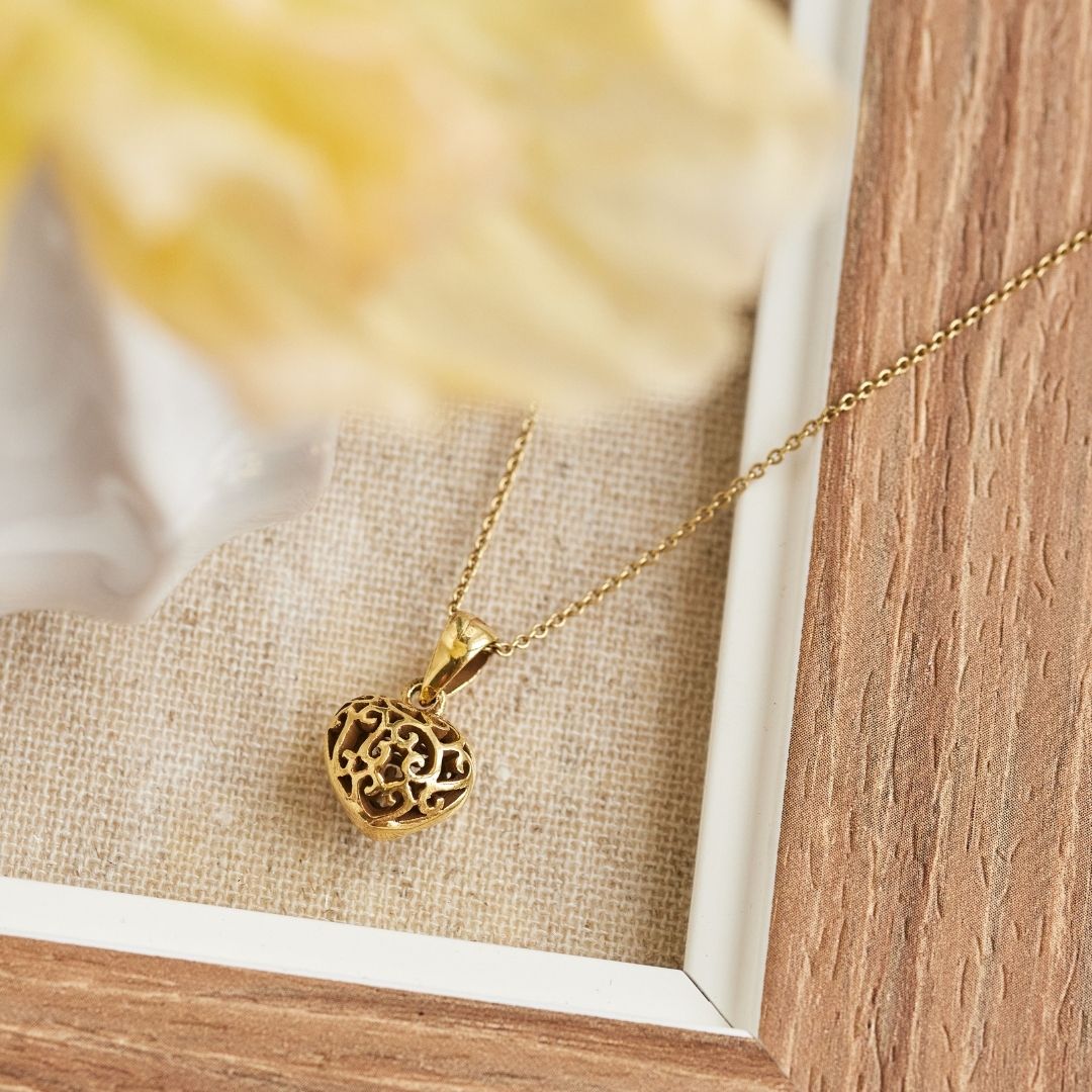 Mon Cheri Charm Golden