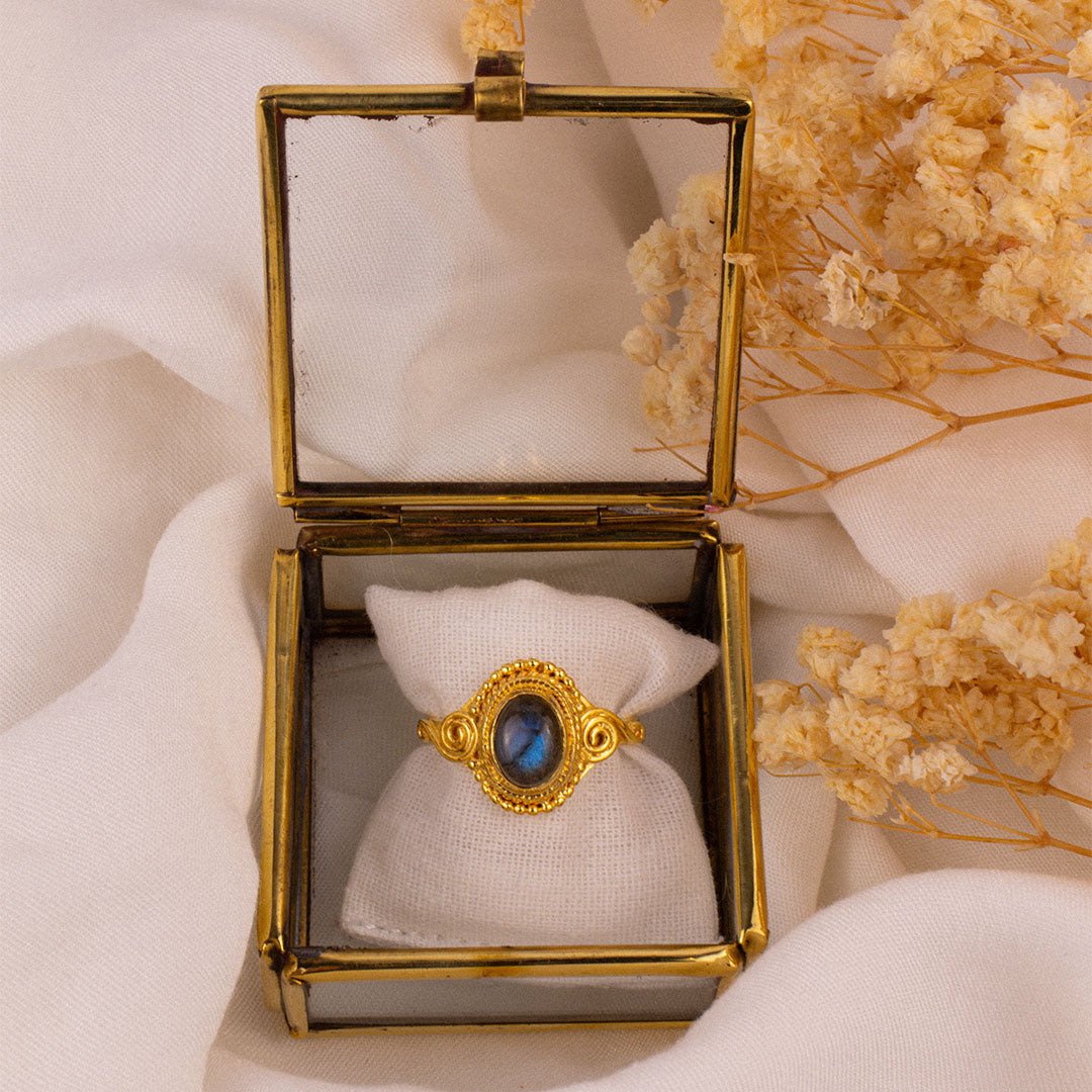 Nirmala Labradorit Ring Golden - Spirit of Liebs
