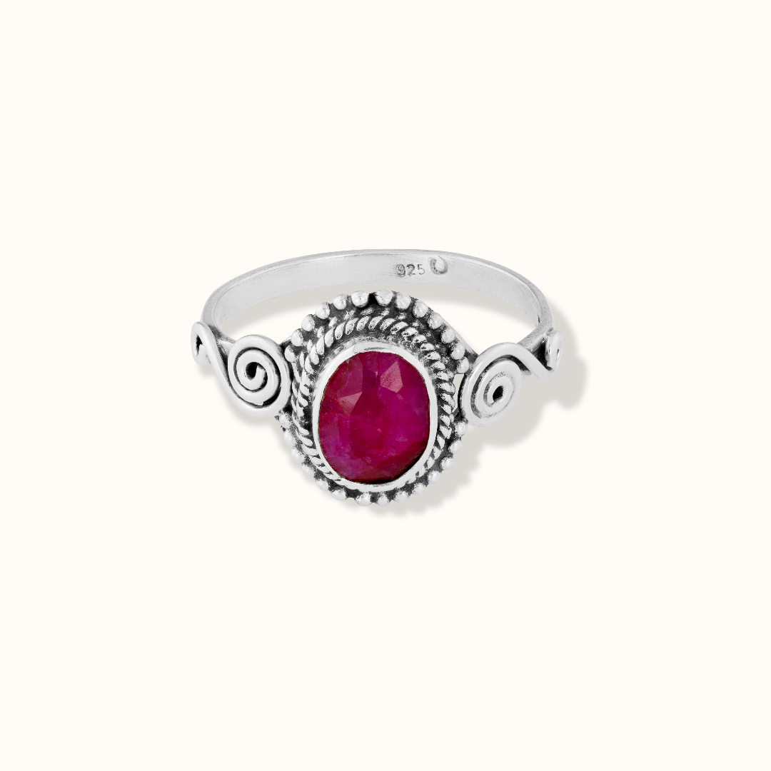 Nirmala Rubin Ring Silber - Spirit of Liebs