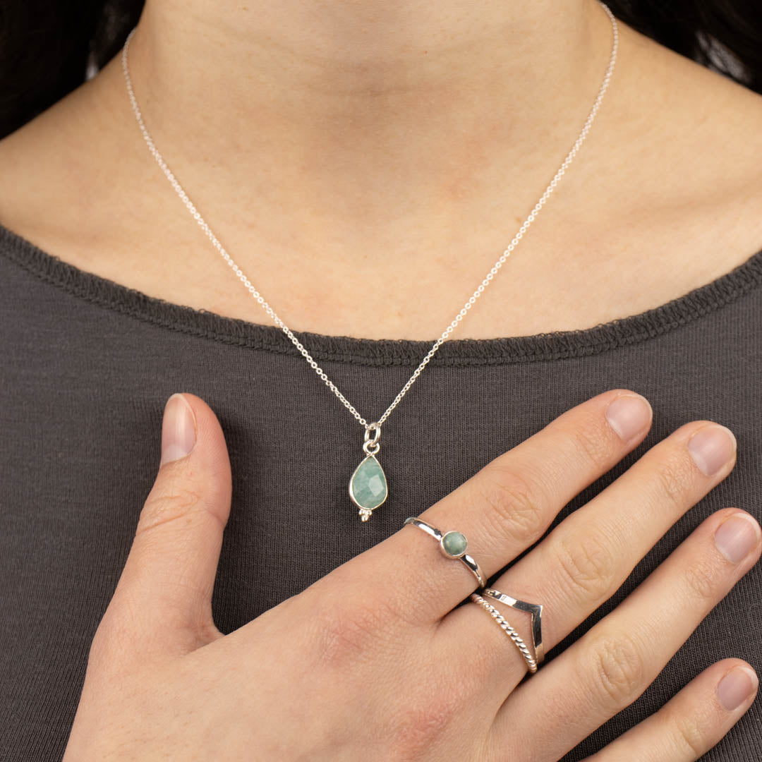 RIO Drops Amazonit Charm Silber