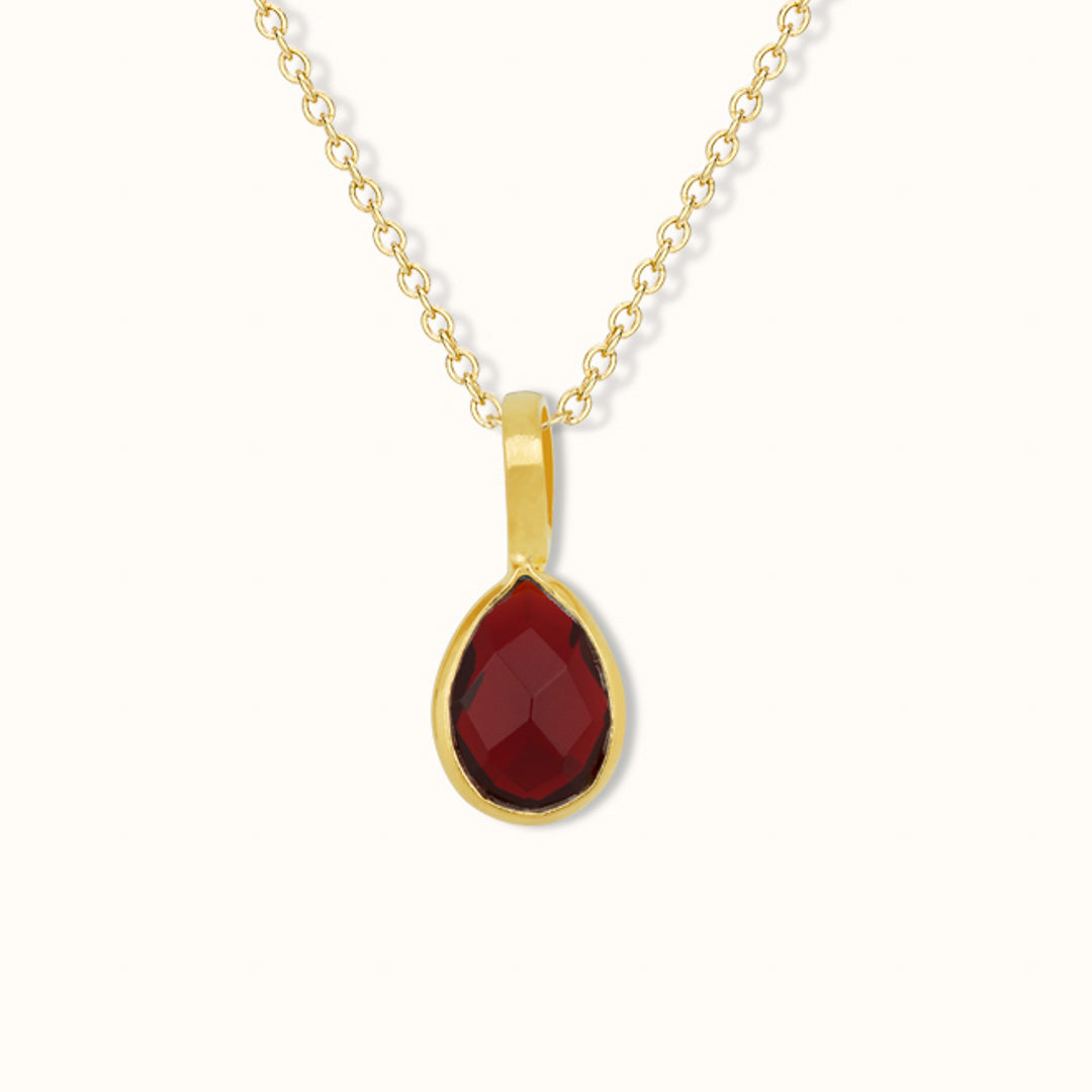 Skorpion Granat Charm Golden