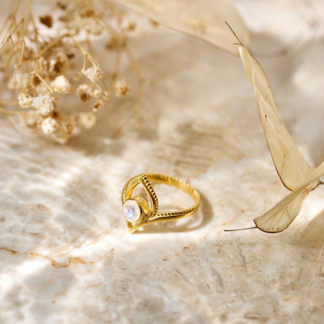 Swani Mondstein Ring Golden