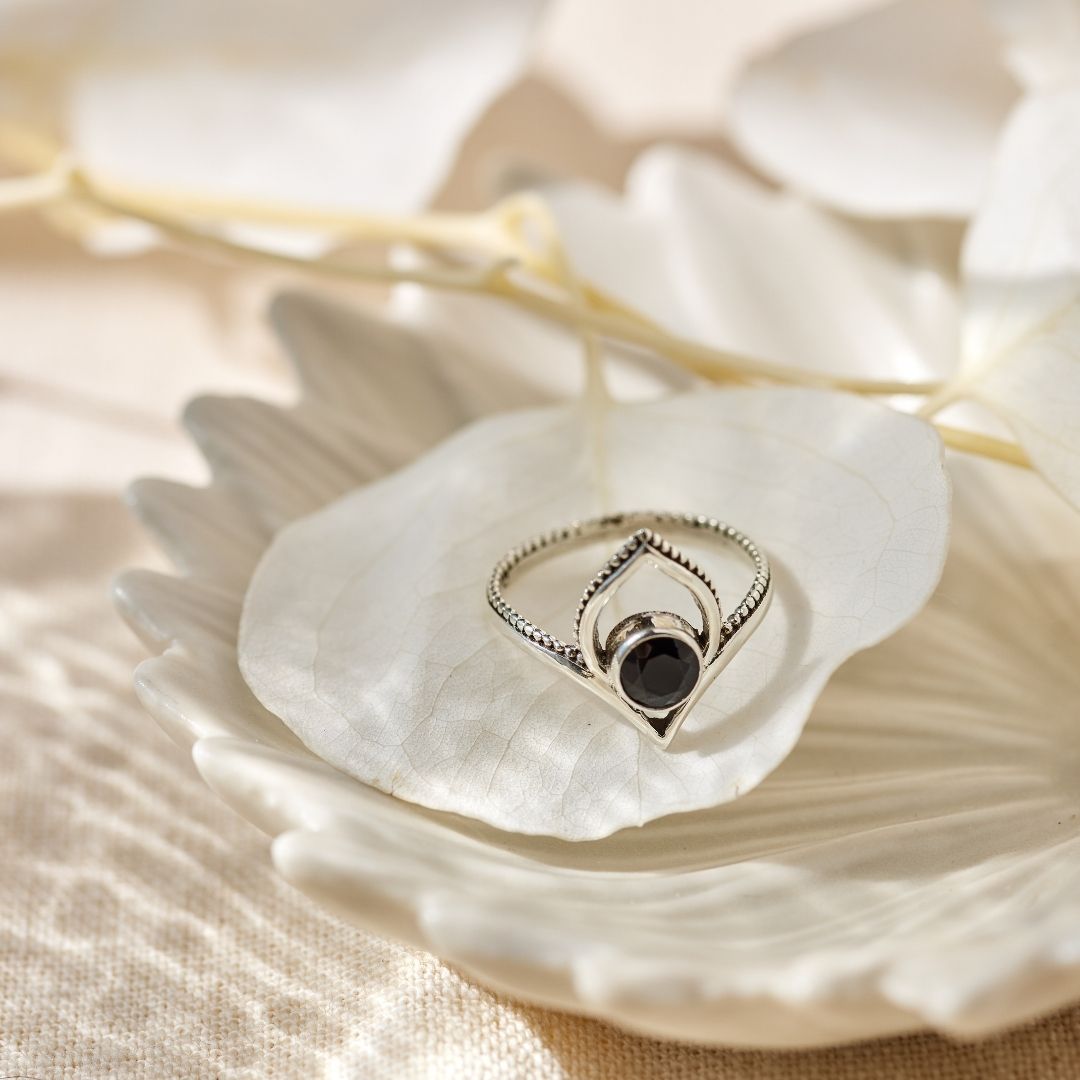 Swani Onyx Ring Silber